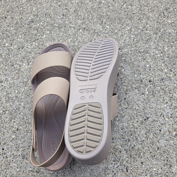 Litestride By Crocs Women’s Classic Platform Sandal in Blush Size 11 - Picture 11 of 12